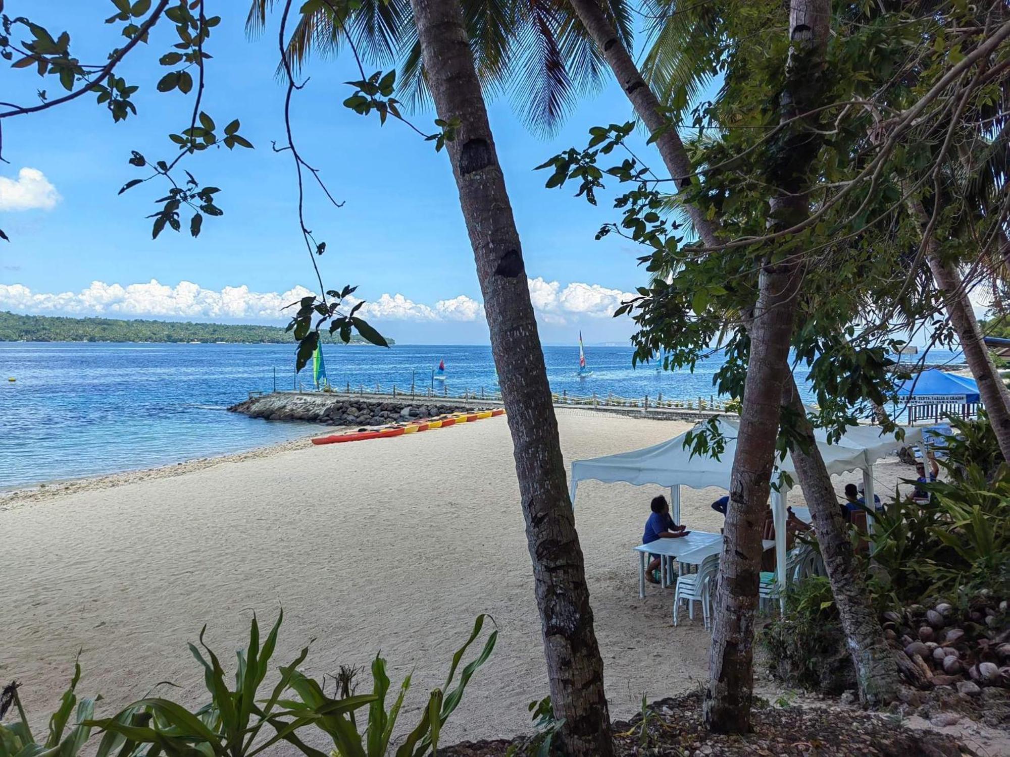 Kembali Condo Resort With Sea View Davao City Buitenkant foto